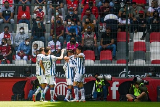 Pachuca golea a Toluca y se coloca como líder provisional del Torneo