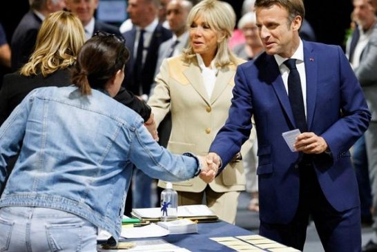Acuden a urnas en Francia en primera ronda de las parlamentarias
