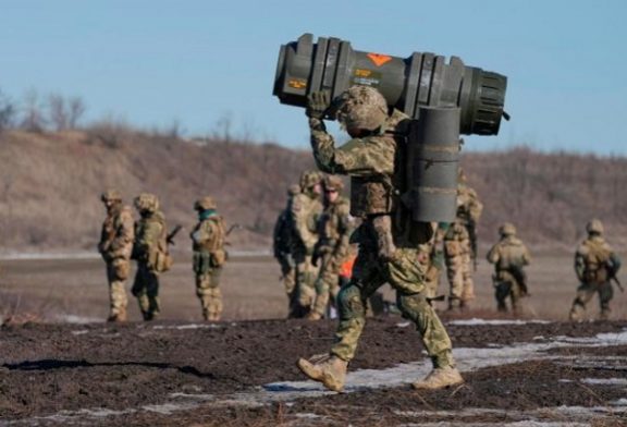 Rusia dice que atacó depósito de armas en Ucrania; 22 heridos