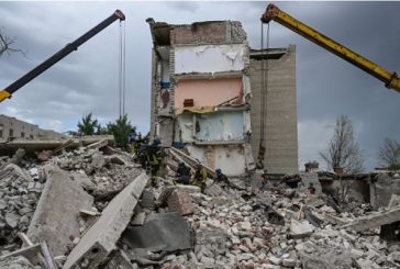 Bombardeo contra residencia al este de Ucrania deja 15 muertos