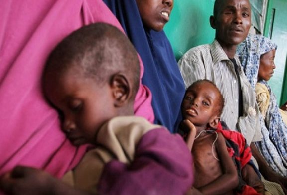 Por sequia en Somalia, mueren niños y y rebrotan enfermedades