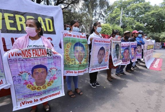 Presentan denuncia penal contra juez por absolver a implicados del caso Ayotzinapa