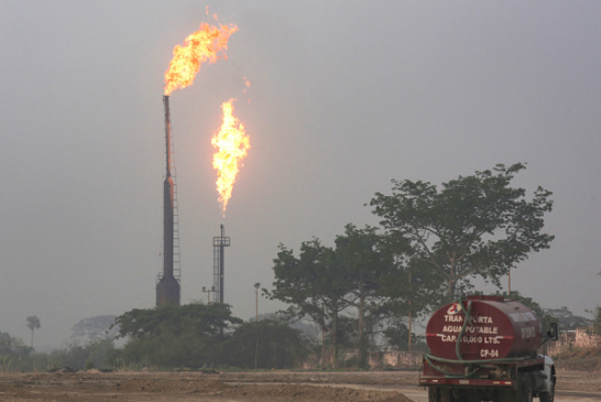 Aprueban exhorto a la Comisión Nacional de Hidrocarburos para que Pemex disminuya volúmenes en la quema de gas en los procesos de exploración y extracción de petróleo.