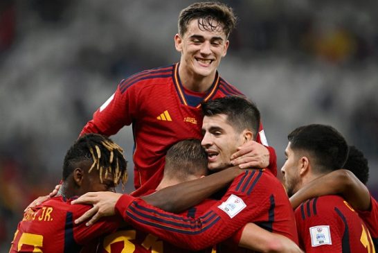 España golea 7-0 a  Costa Rica