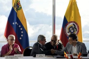 Gobierno colombiano y ELN reanudarán diálogos de paz en México
