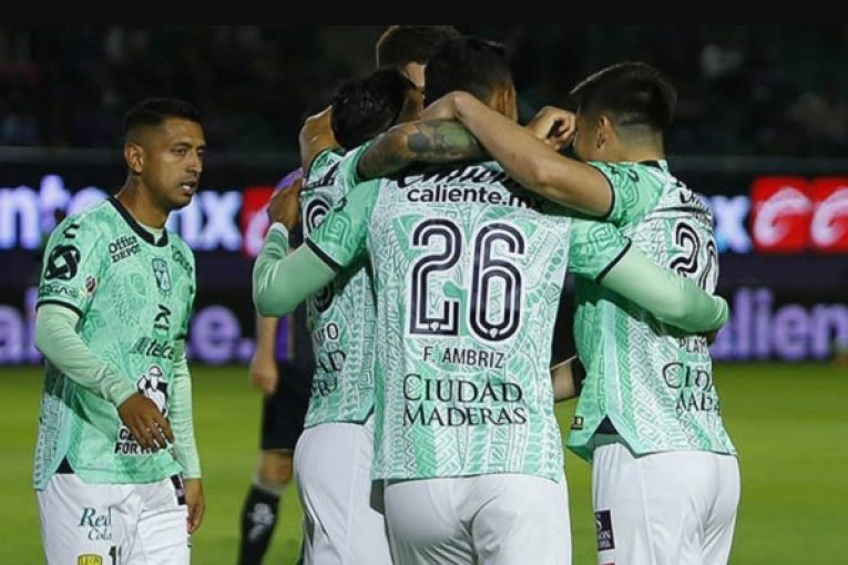 León pega a Mazatlán 2-0