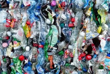 “Abusamos del plástico porque es tan barato”, advierte jefa de ONU Medioambiente