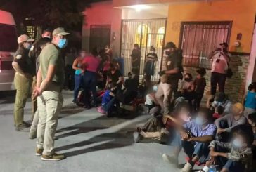 Rescatan a 116 migrantes hacinados en un autobús en Sonora